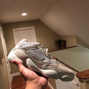 Yeezy 500 salt size 10.5